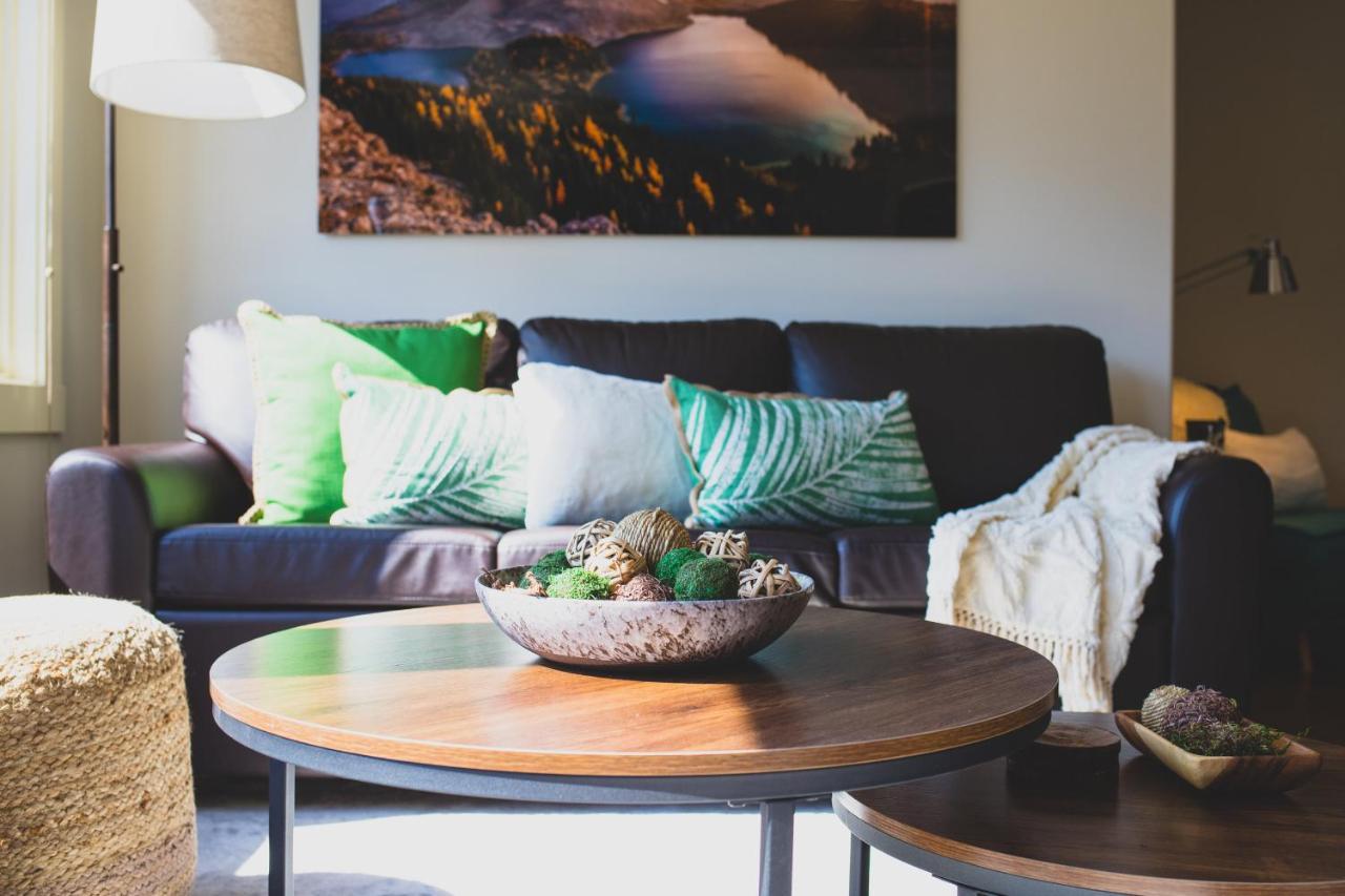 The Owls Nest. 1 Bedroom Mountain View Apartment